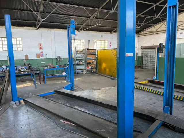 4 Post Lift
