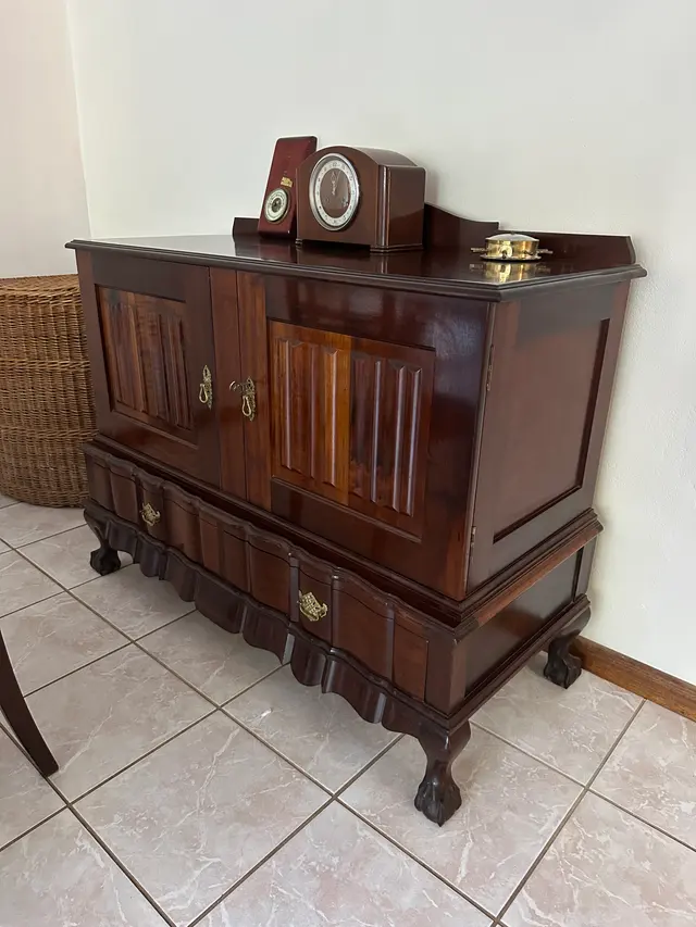 Onsite Auction - Movables - Kirkwood A-3657