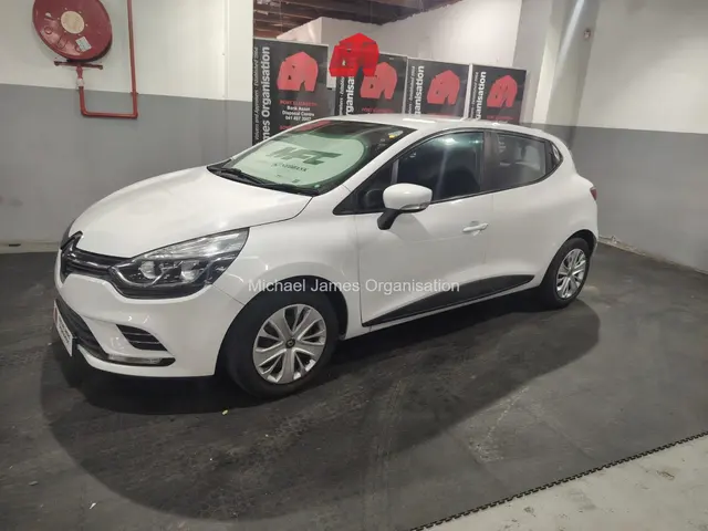 2019 RENAULT CLIO IV 900T AUTHENTIQUE 5DR (66KW)