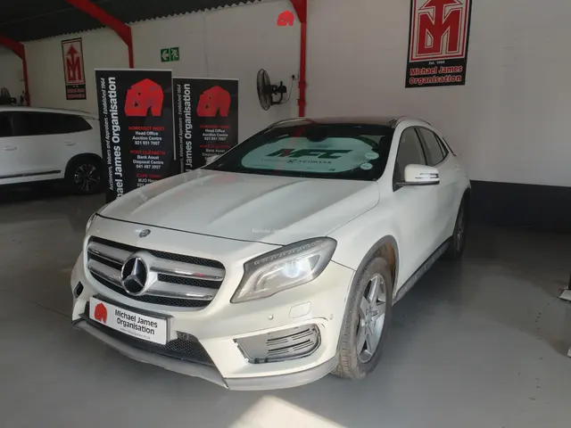 2015 MERCEDES-BENZ GLA 220 CDI A/T
