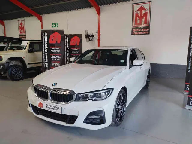 2022 BMW 320i M SPORT A/T