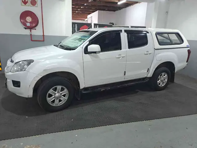 2013 ISUZU KB 250 D-TEQ LE P/U D/C