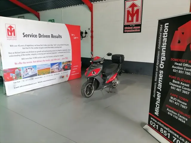 Motomia 170 Sport Scooter