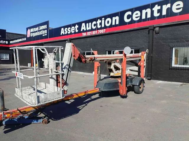 JLG INDUSTRIES INC - CHERY PICKER T500J