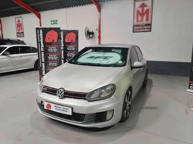 2011 VOLKSWAGEN GOLF VI GTI 2.0