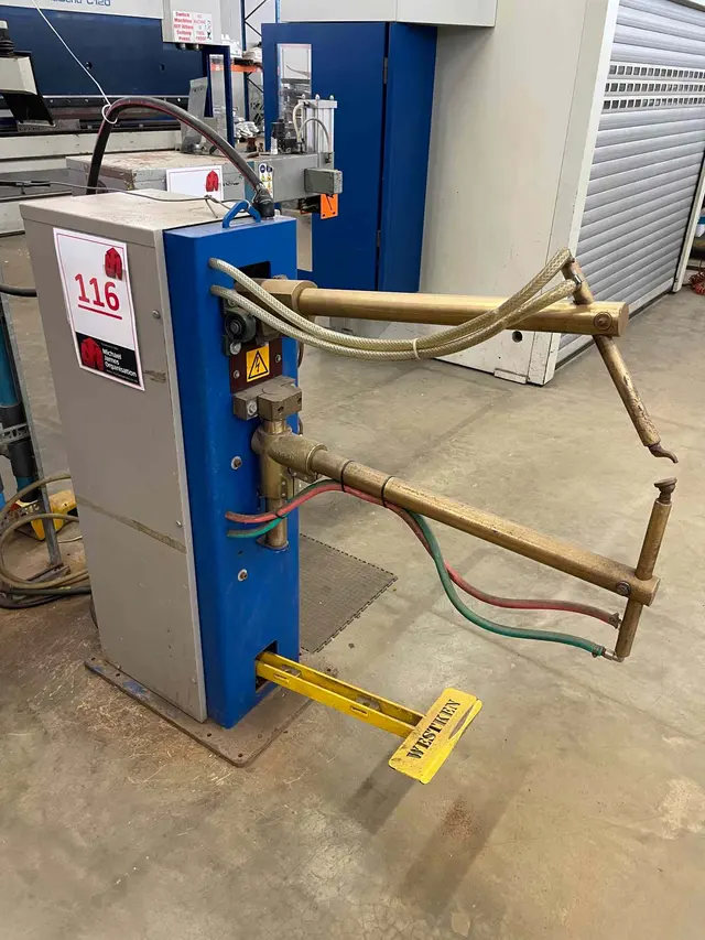 WESTKEN SPOT WELDER SN: 280510/1