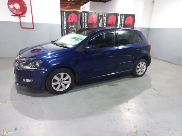 2011 VOLKSWAGEN POLO 1.4 COMFORTLINE 5DR