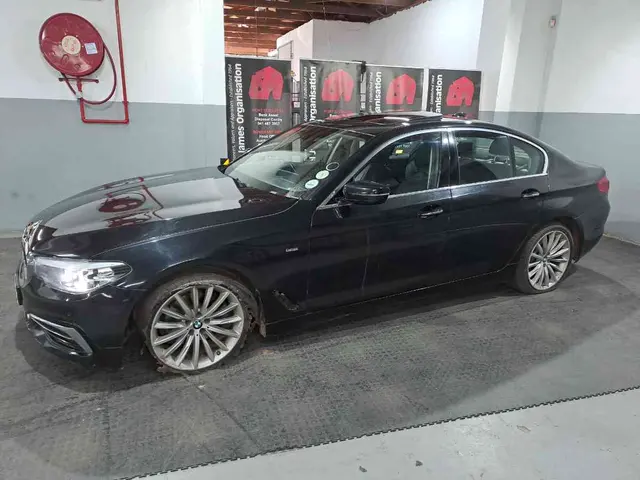 2017 BMW 520D A/T LUXURY LINE (G30)