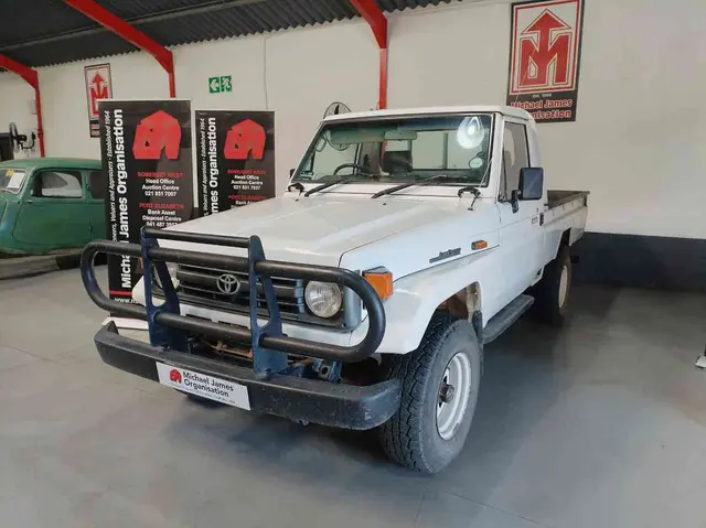 1998 TOYOTA LAND CRUISER DIESEL P/U S/C