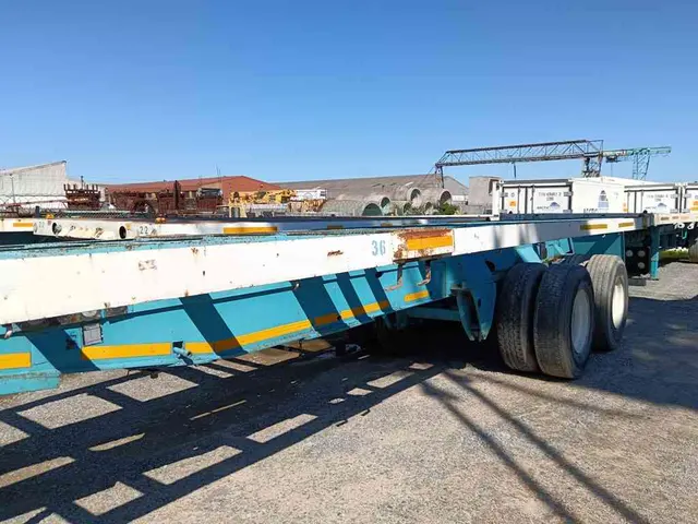 1969 HENRED FRUEHAUF FLAT DECK DOUBLE AXLE