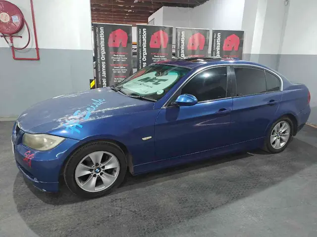 2007 BMW 323i (E90)