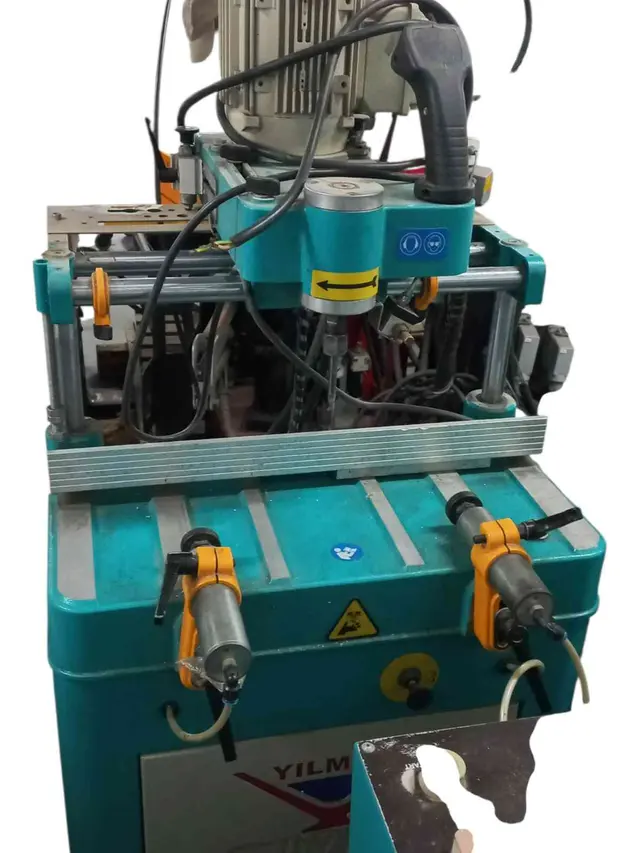 YILMAZ FR 221 ALUMINIUM COPY ROUTER 380V