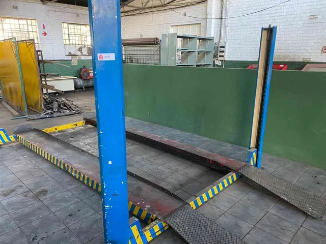 4 Post Lift