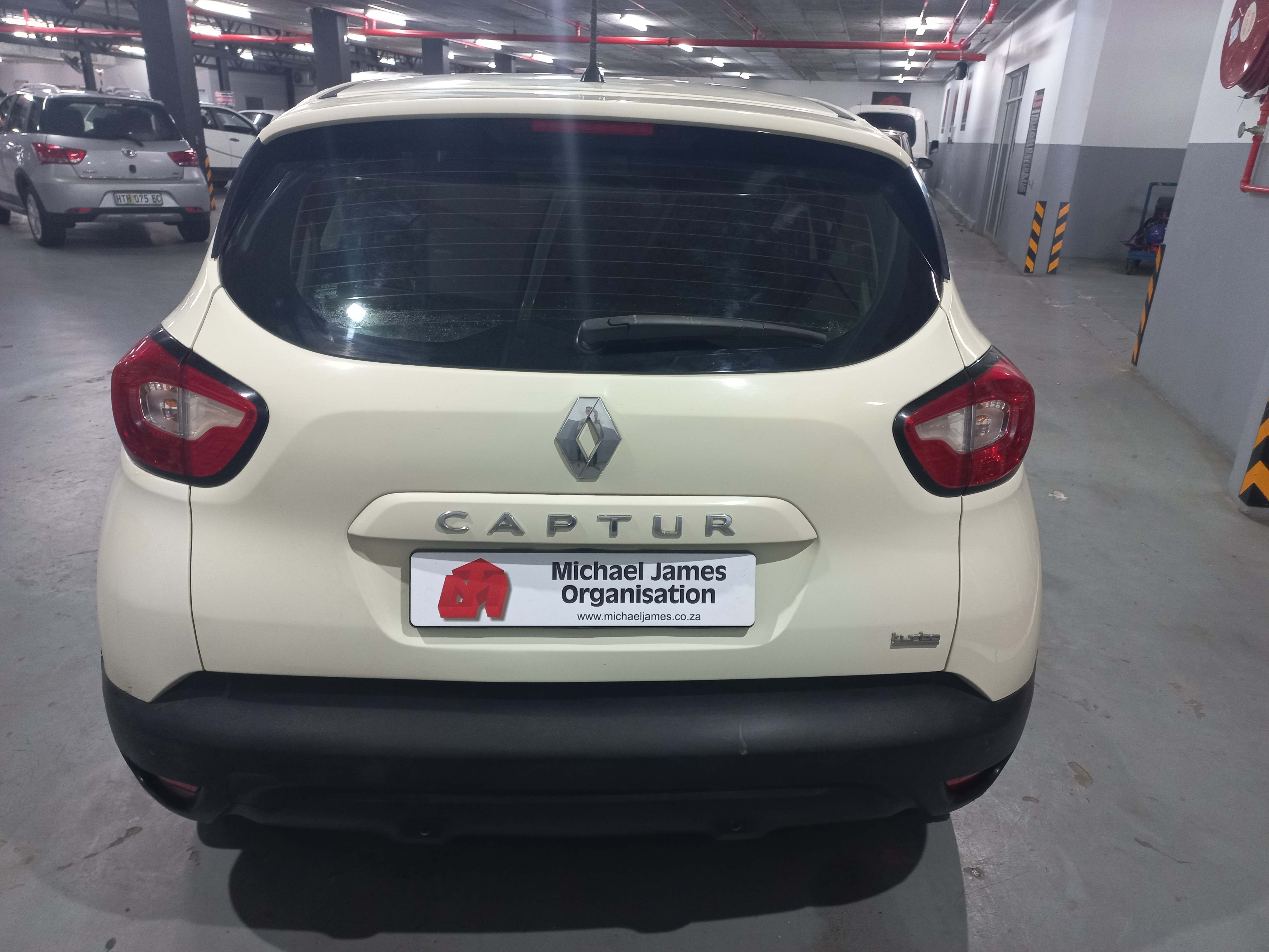 2015 RENAULT CAPTUR 900T EXPRESSION 5DR (66KW) thumbnail 6