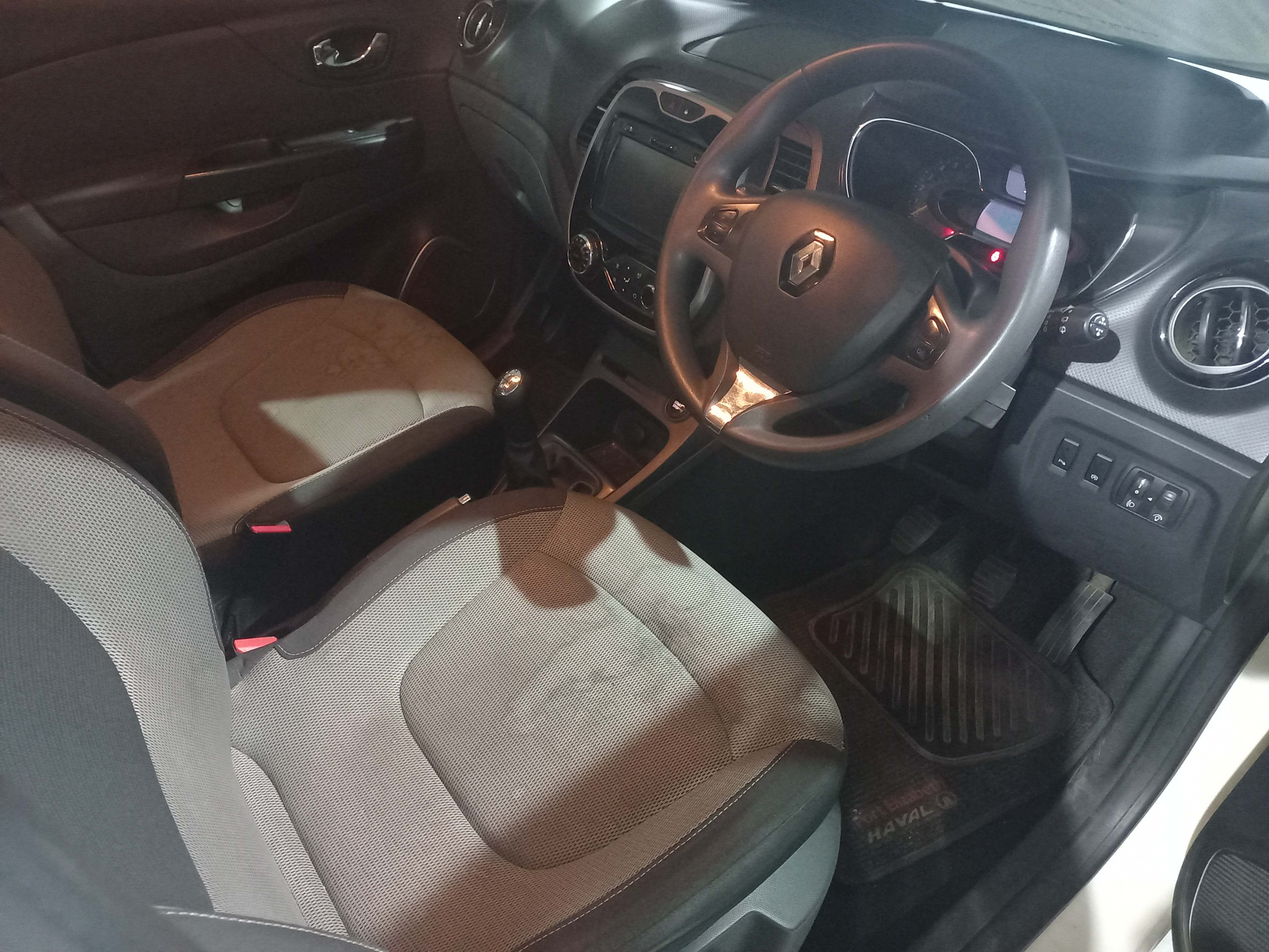 2015 RENAULT CAPTUR 900T EXPRESSION 5DR (66KW) thumbnail 4
