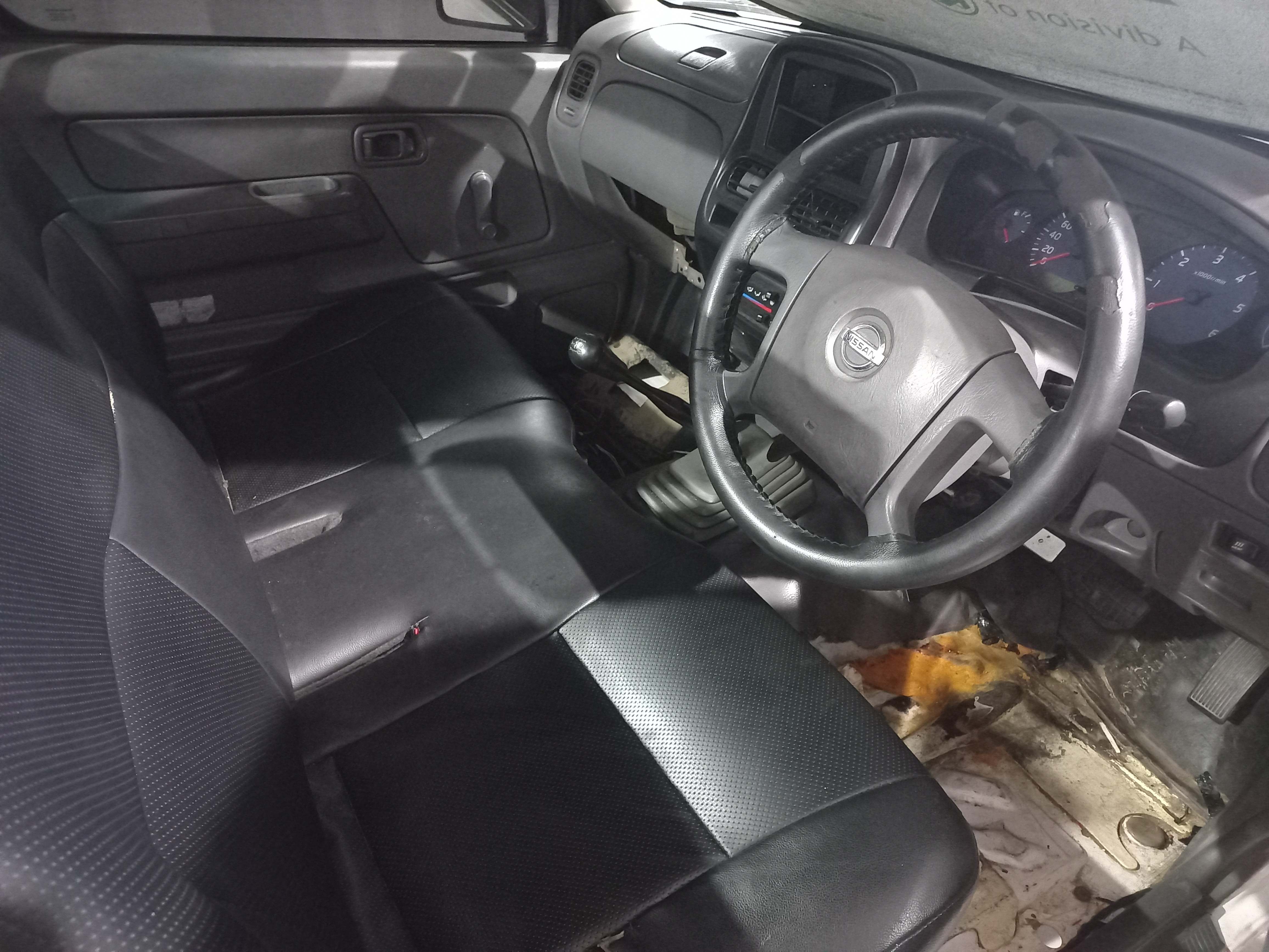 2013 NISSAN HARDBODY NP300 2.5TDi LWB (K03/K40) P/U S/C thumbnail 3