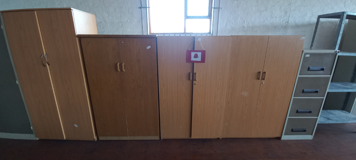 Onsite Auction - Office Furniture, Appliances, Household Items, TV's, Computers thumbnail 2