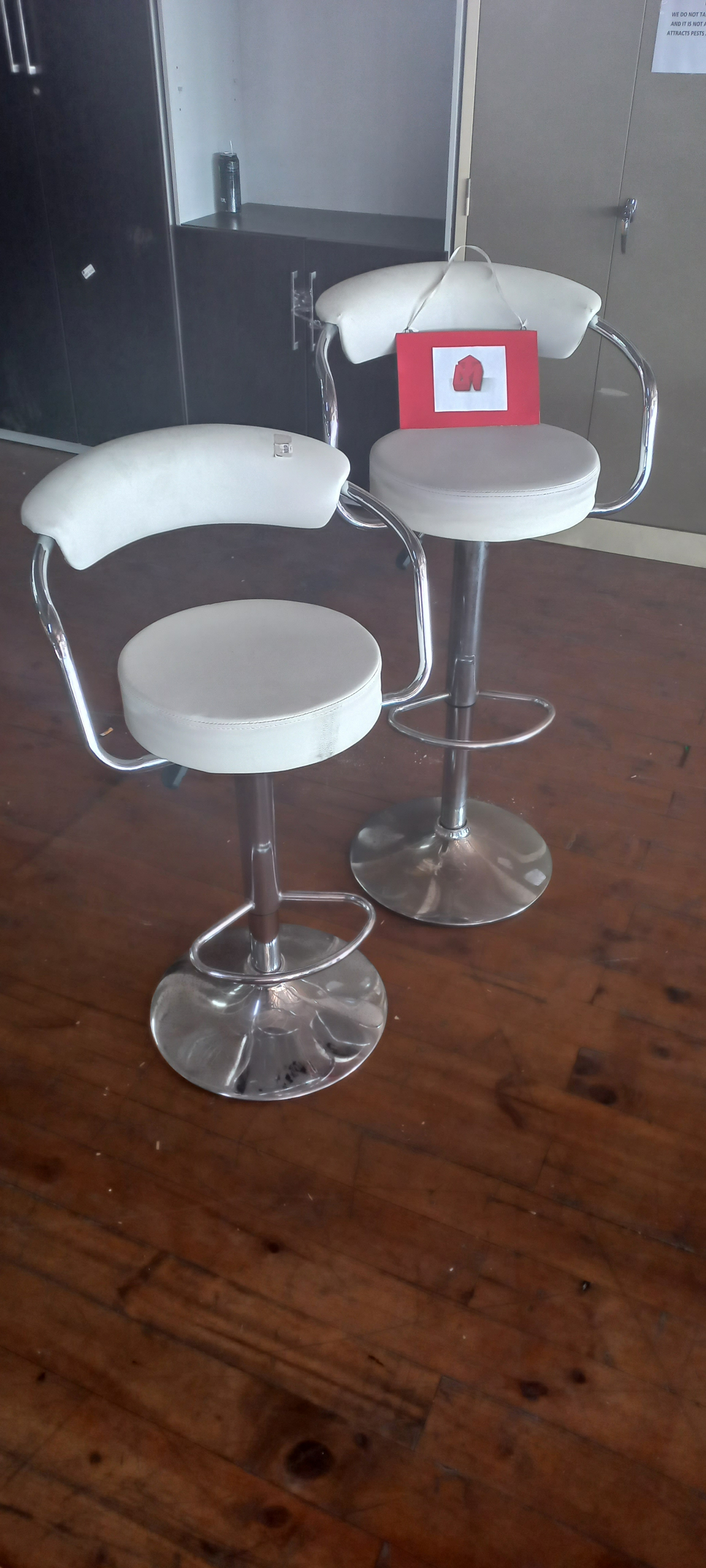 Onsite Auction - Office Furniture, Appliances, Household Items, TV's, Computers thumbnail 3