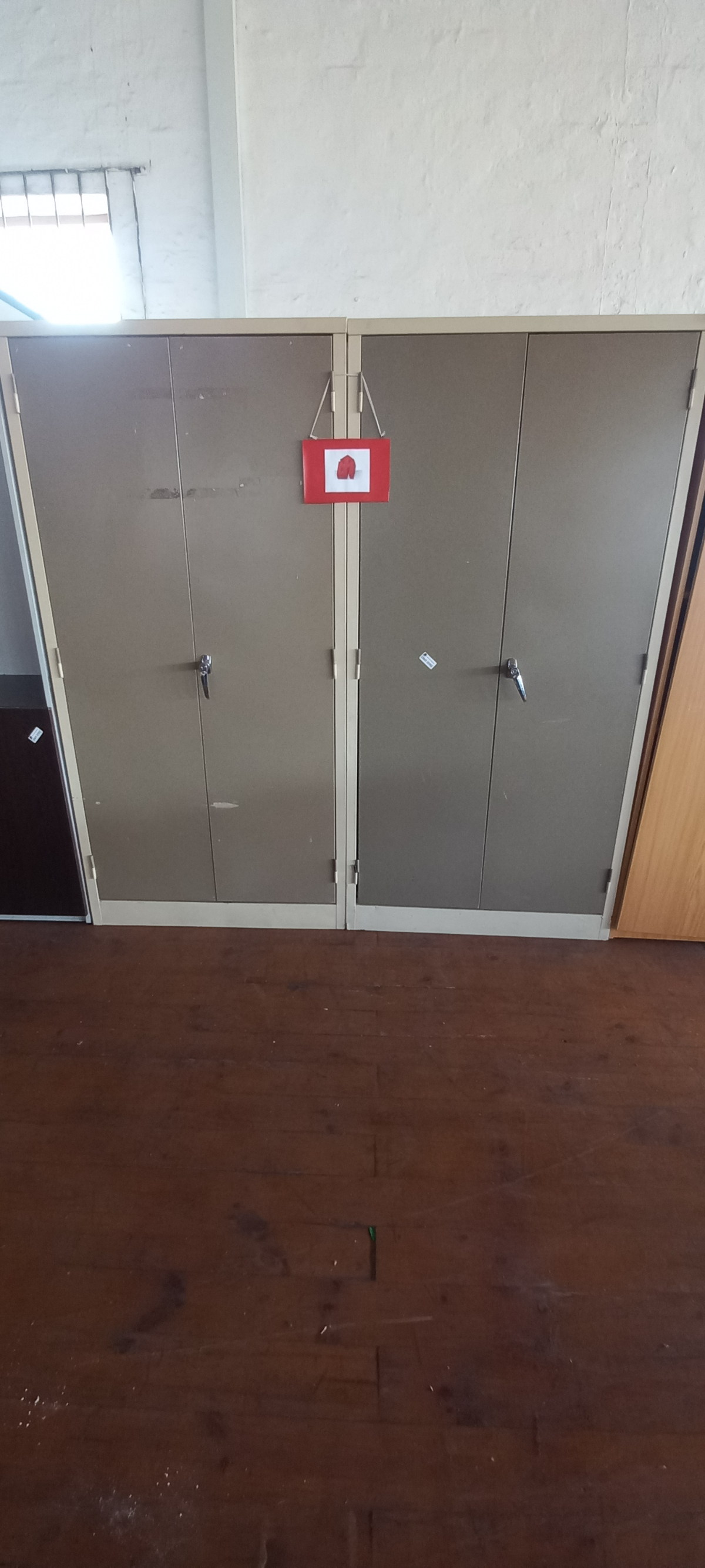 Onsite Auction - Office Furniture, Appliances, Household Items, TV's, Computers thumbnail 4