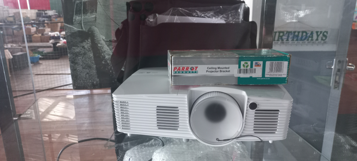 Onsite Auction - Office Furniture, Appliances, Household Items, TV's, Computers thumbnail 16