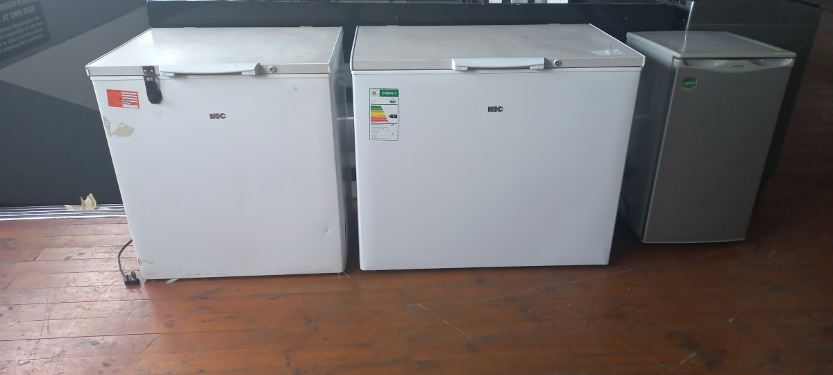 Onsite Auction - Office Furniture, Appliances, Household Items, TV's, Computers thumbnail 21