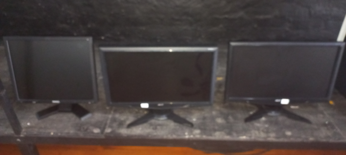 Onsite Auction - Office Furniture, Appliances, Household Items, TV's, Computers thumbnail 23