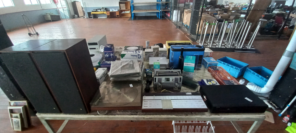 Onsite Auction - Office Furniture, Appliances, Household Items, TV's, Computers thumbnail 31
