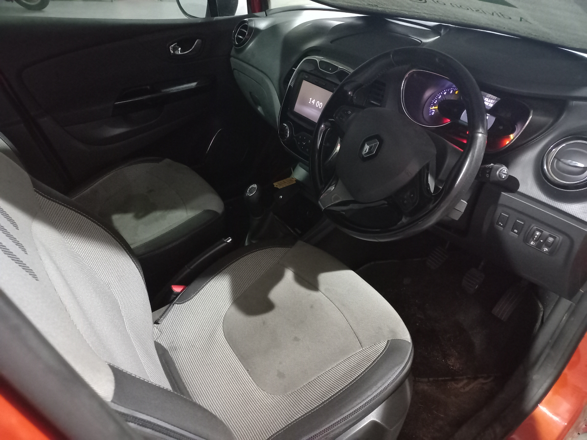 2015 RENAULT CAPTUR 900T DYNAMIQUE 5DR (66KW) thumbnail 4