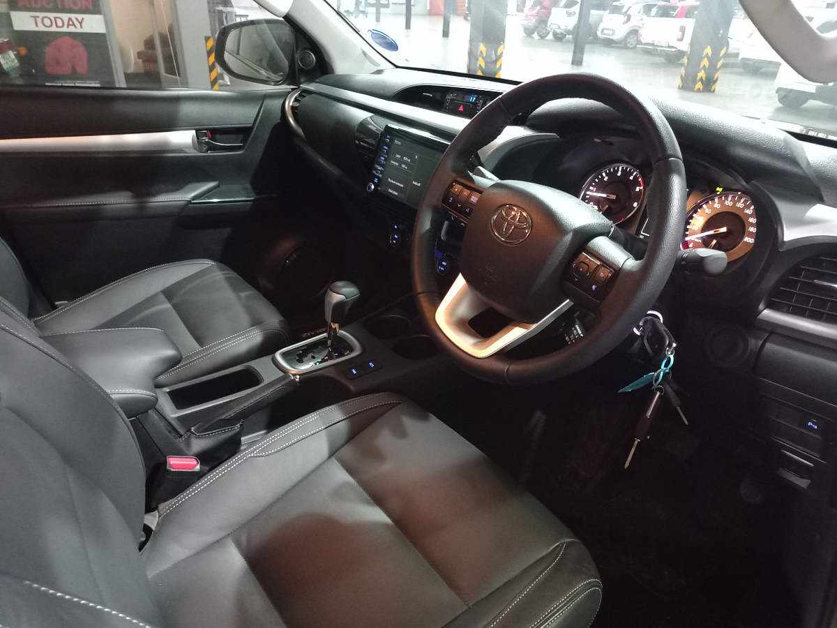 2022 TOYOTA HILUX 2.8 GD-6 RAIDER 4X4 A/T P/U D/C thumbnail 3