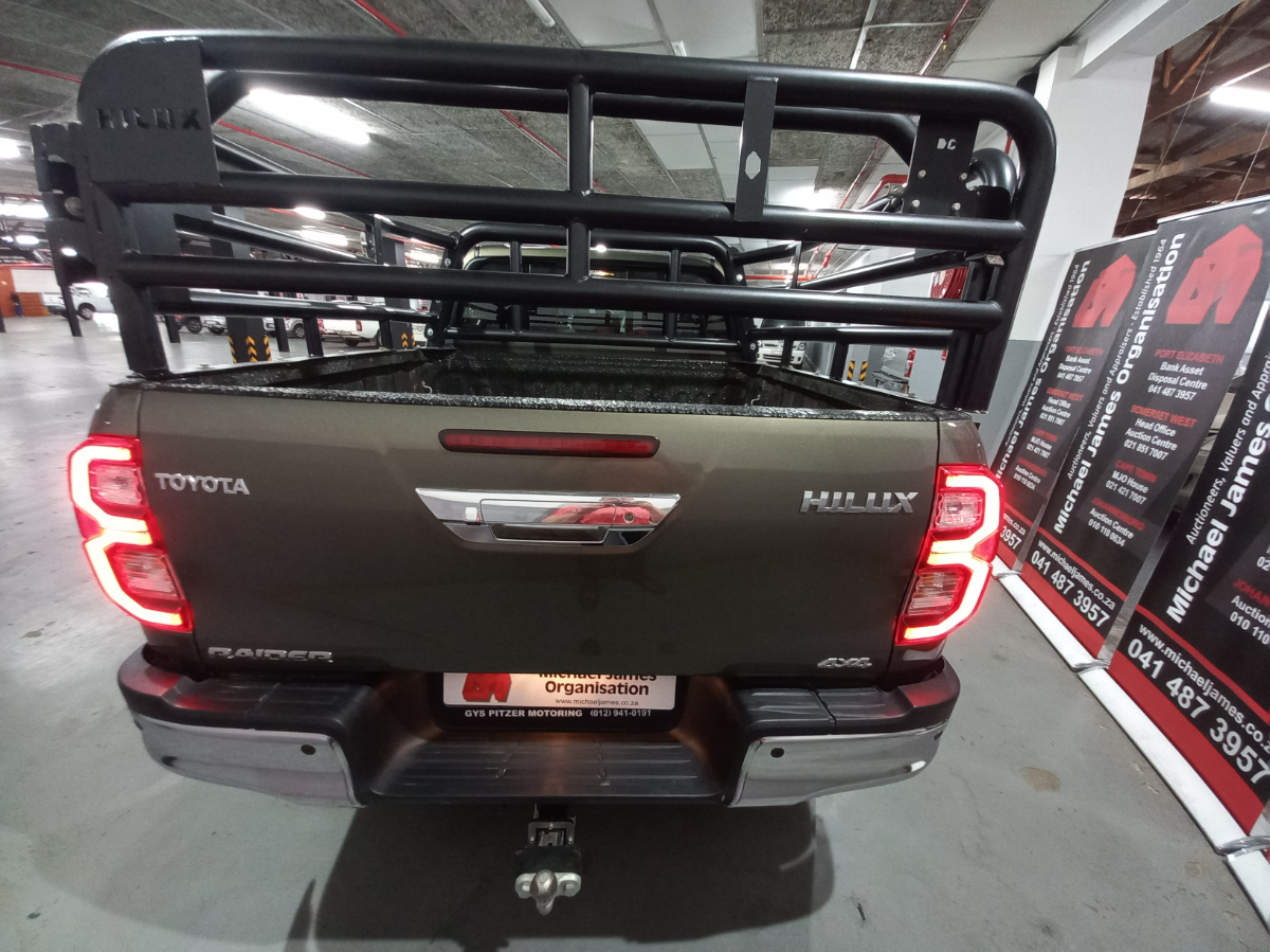 2022 TOYOTA HILUX 2.8 GD-6 RAIDER 4X4 A/T P/U D/C thumbnail 5