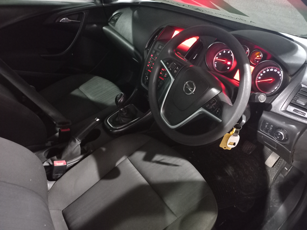 2014 OPEL ASTRA 1.4T ESSENTIA thumbnail 4