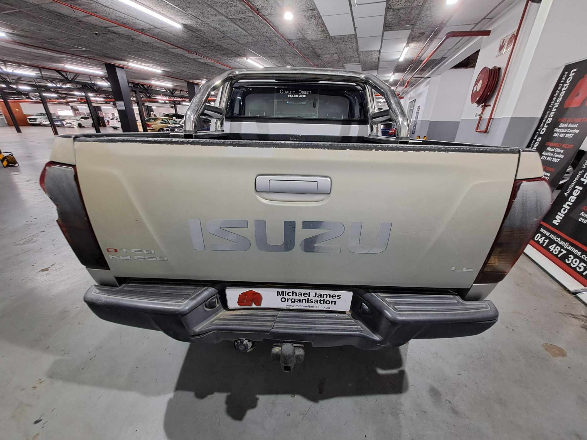 2015 ISUZU KB250 D-TEQ LE P/U D/C thumbnail 5