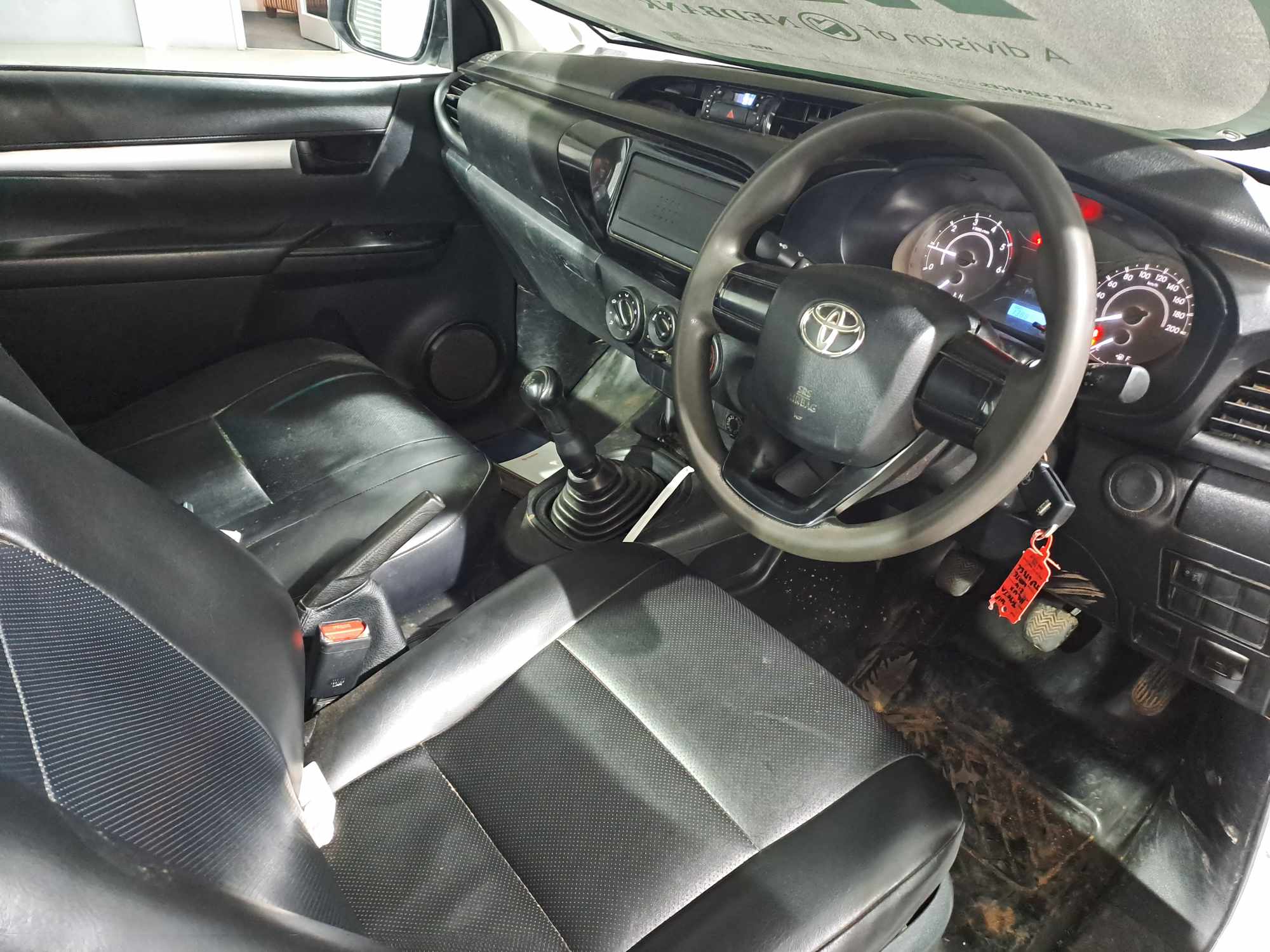 2018 TOYOTA HILUX 2.4 GD-6 RB SR P/U S/C thumbnail 3
