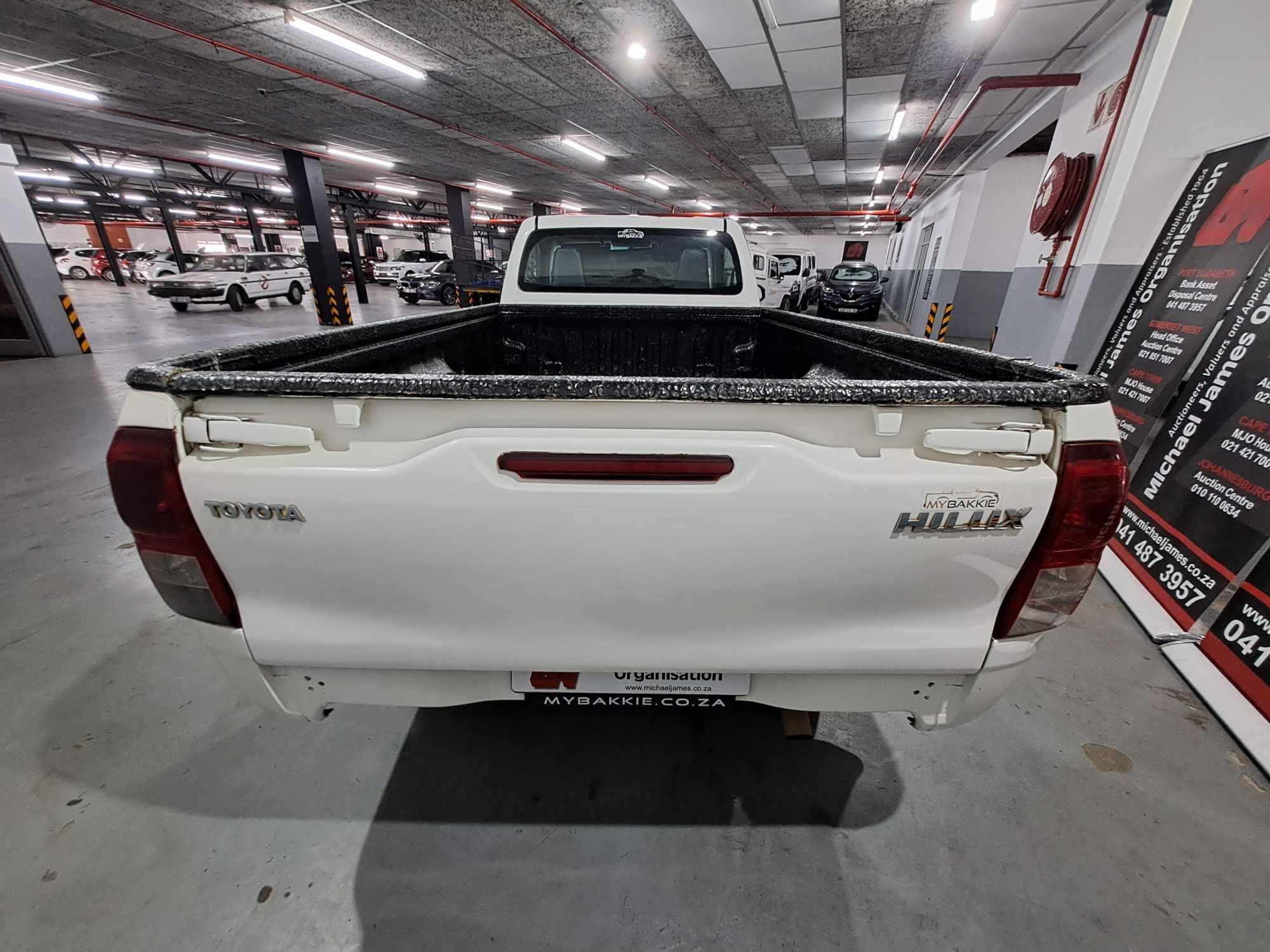 2018 TOYOTA HILUX 2.4 GD-6 RB SR P/U S/C thumbnail 5