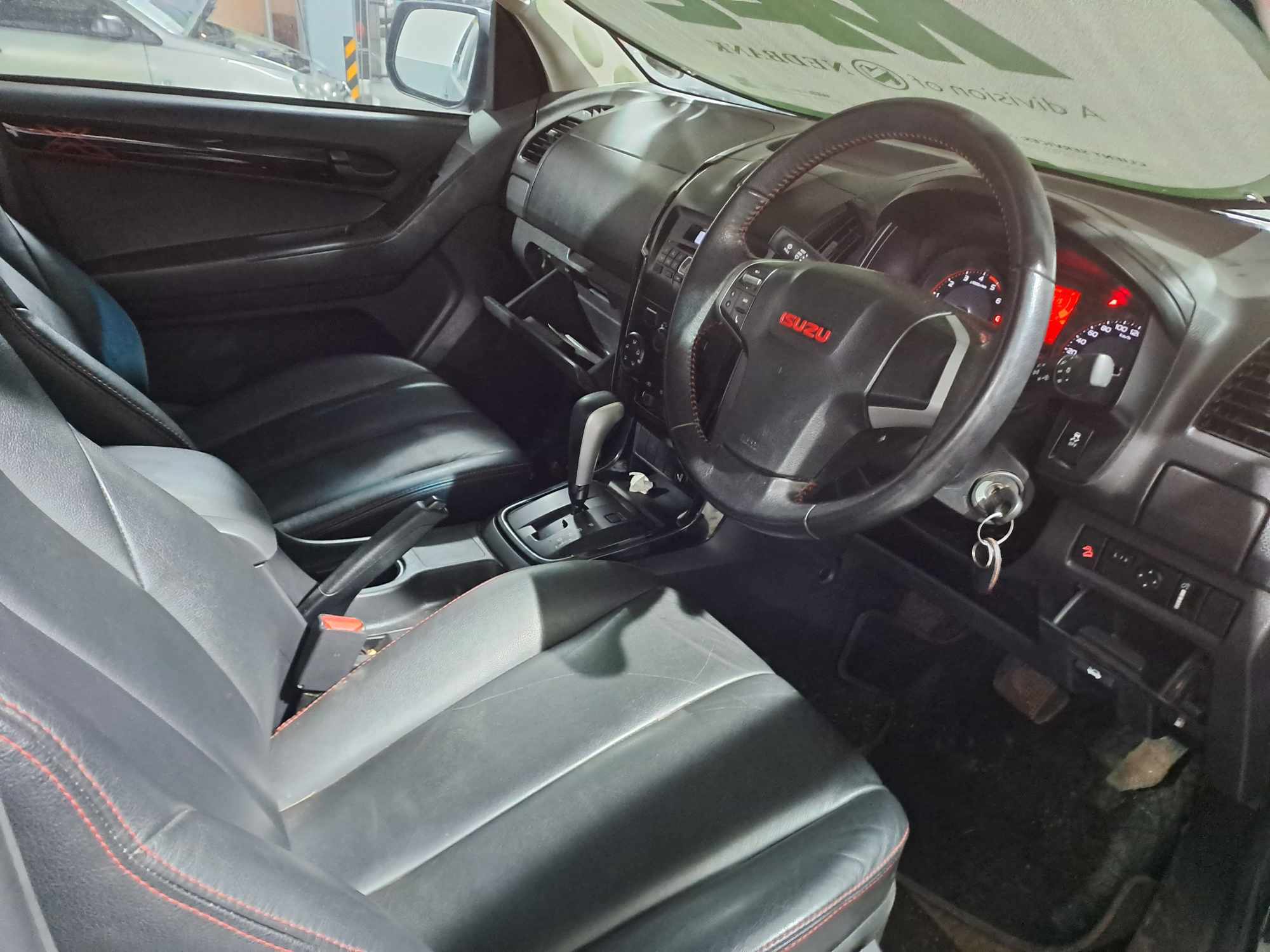 2021 ISUZU D-MAX 250 HO X-RIDER A/T D/C P/U thumbnail 4