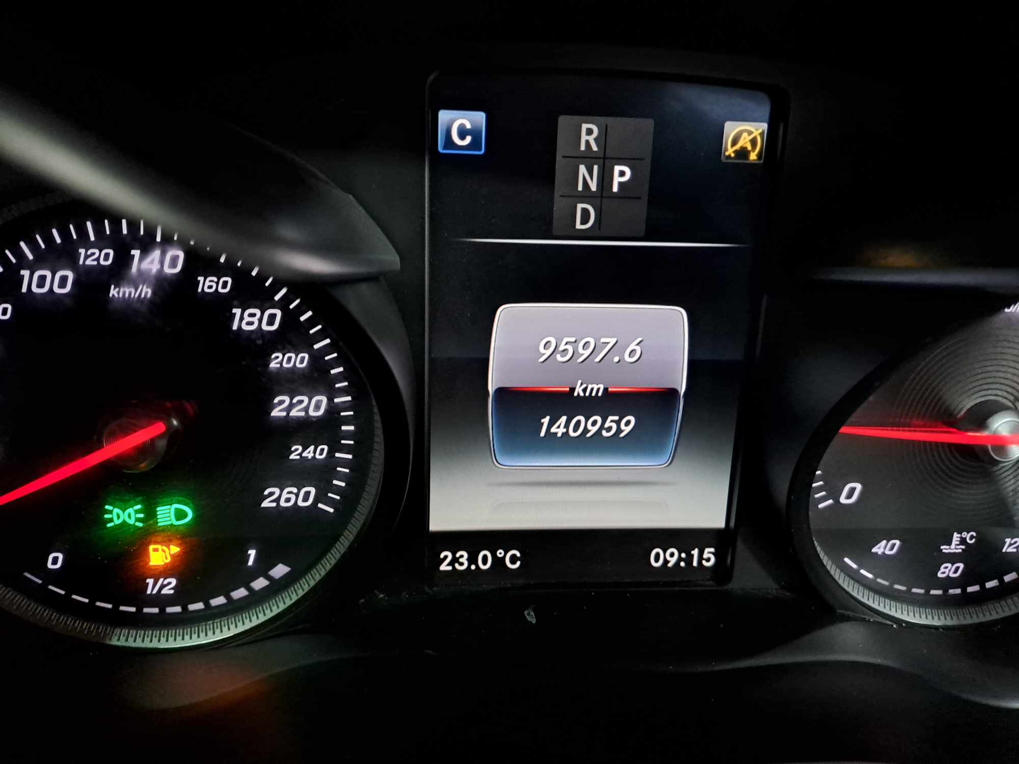 2015 MERCEDES-BENZ GLC 250d AMG thumbnail 2