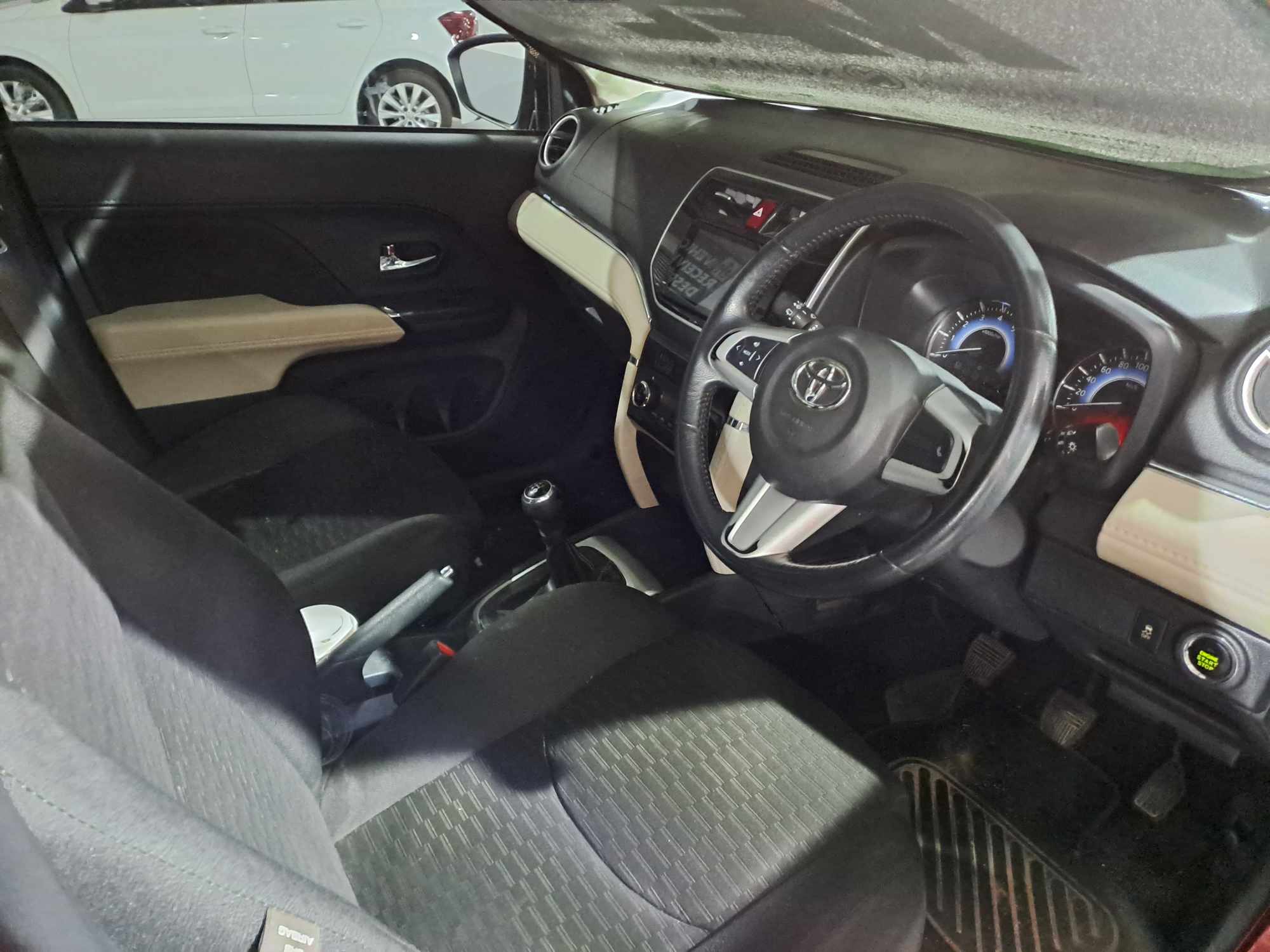2019 TOYOTA RUSH 1.5 thumbnail 3