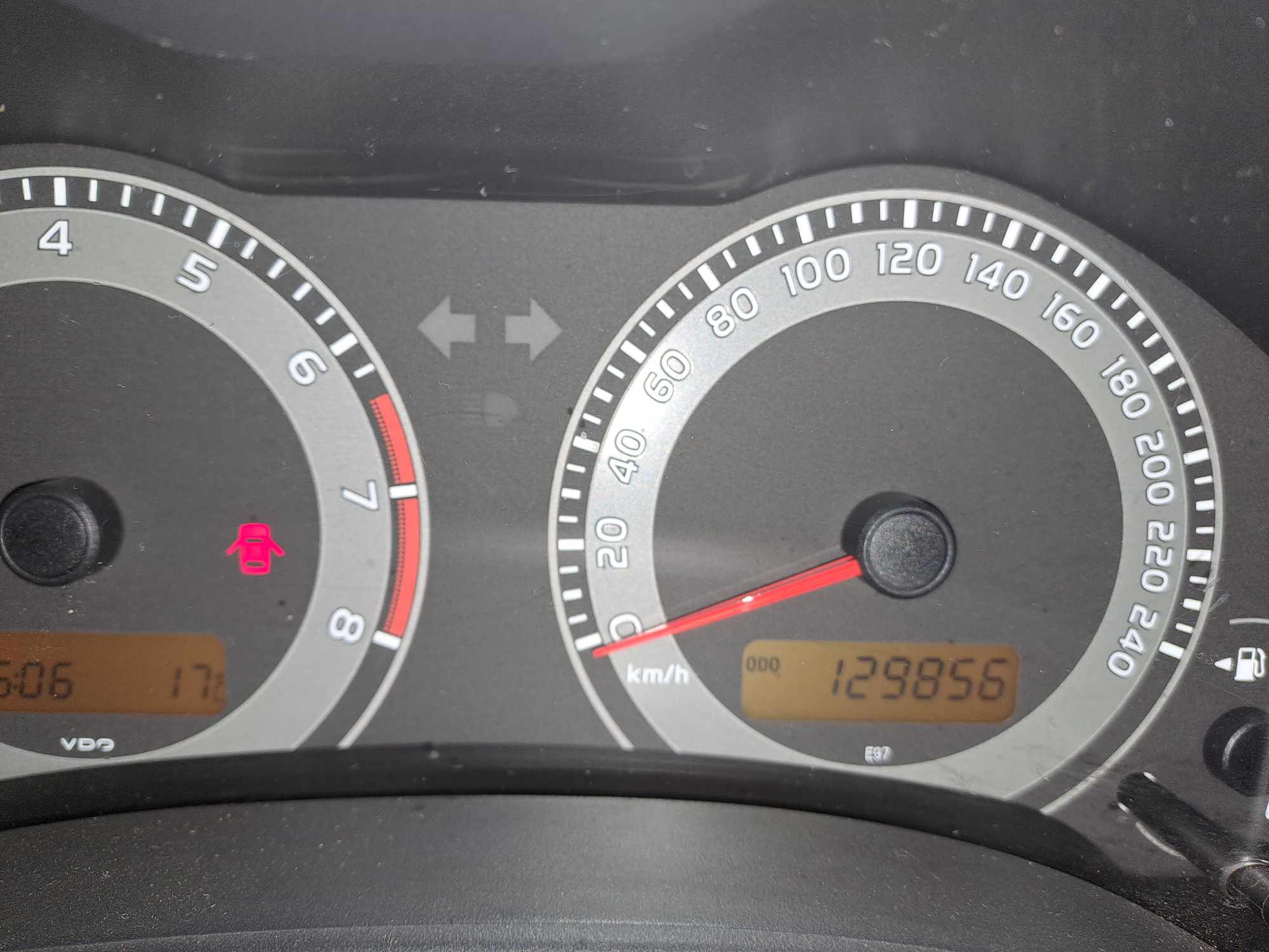 2016 TOYOTA COROLLA QUEST 1.6 thumbnail 2