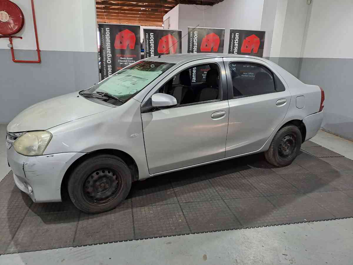 2015 TOYOTA ETIOS 1.5 Xs/SPRINT