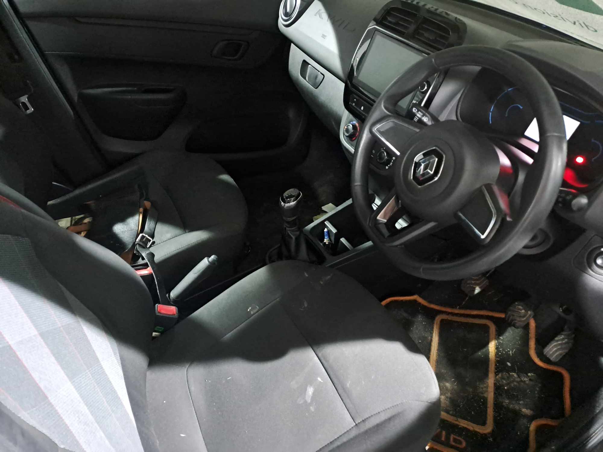 2021 RENAULT KWID 1.0 DYNAMIQUE / ZEN 5DR thumbnail 3