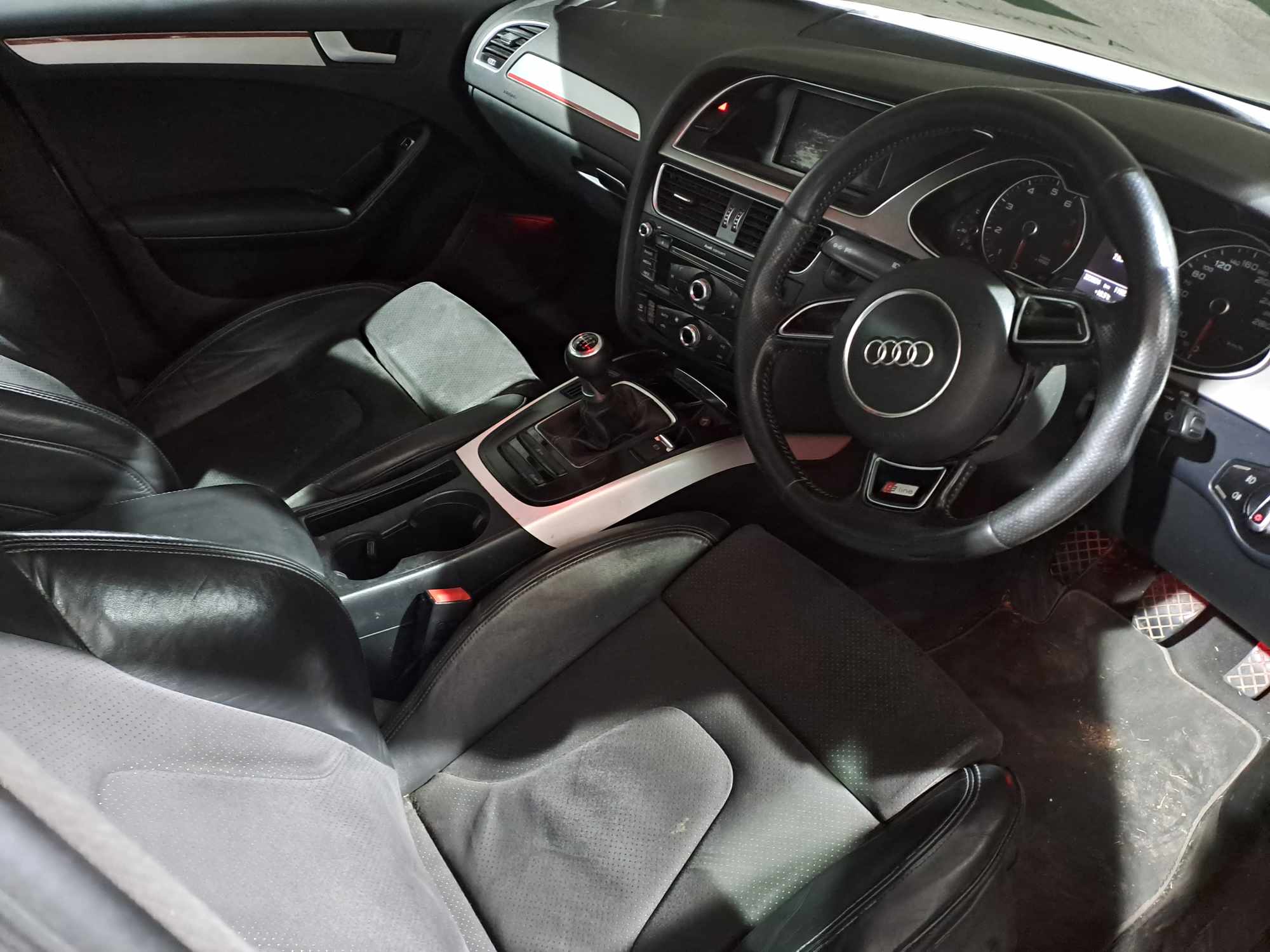 2015 AUDI A4 1.8T SE thumbnail 4