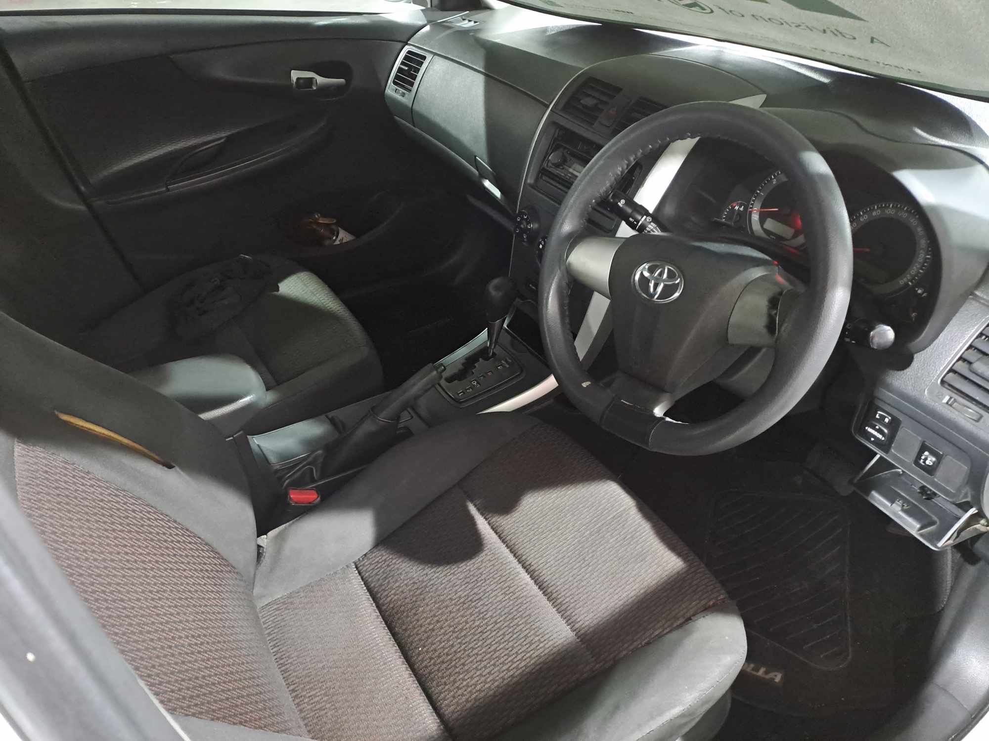 2016 TOYOTA COROLLA QUEST 1.6 A/T thumbnail 3