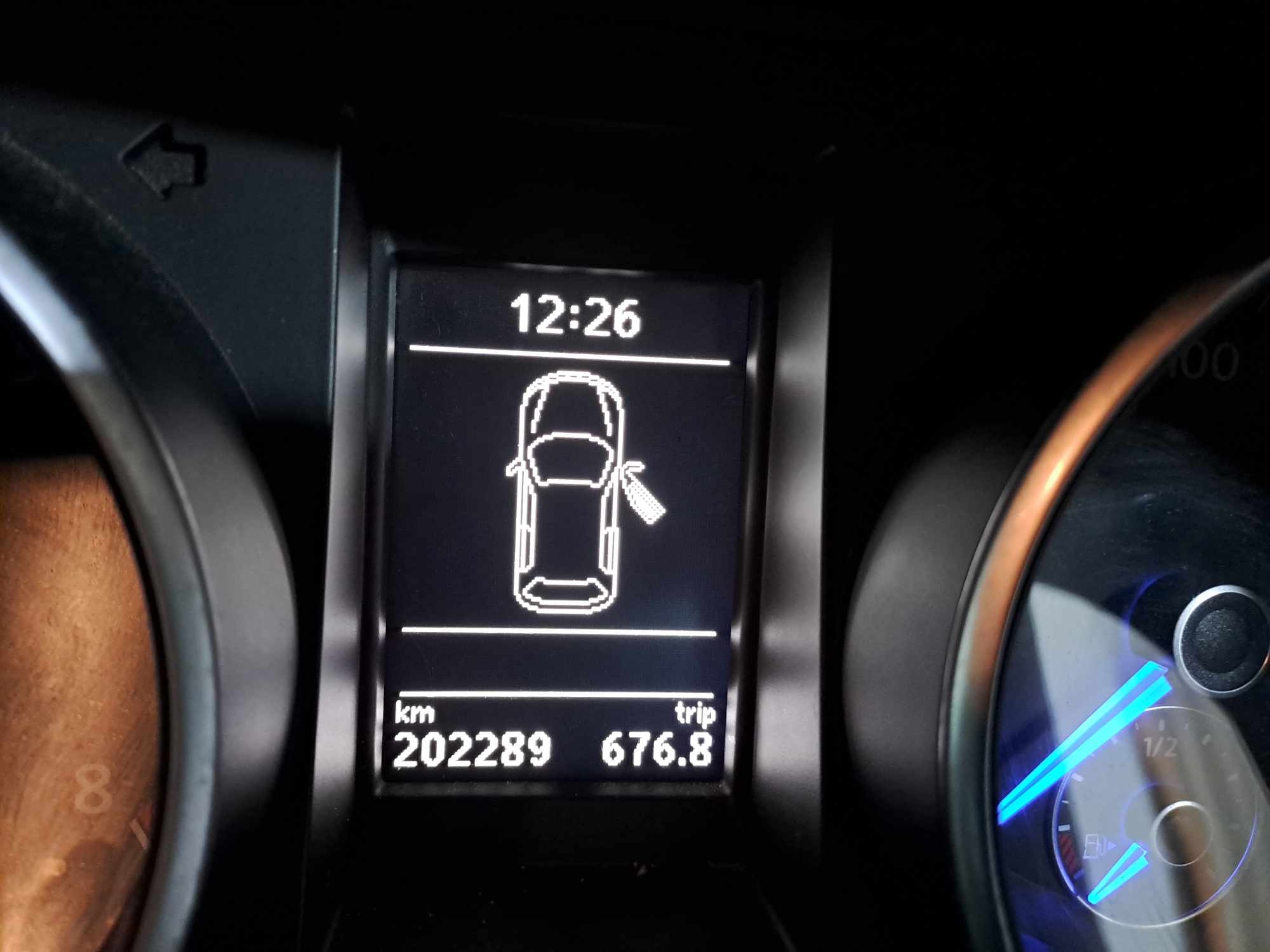 2011 VOLKSWAGEN GOLF VI 2.0 TSI R DSG thumbnail 2