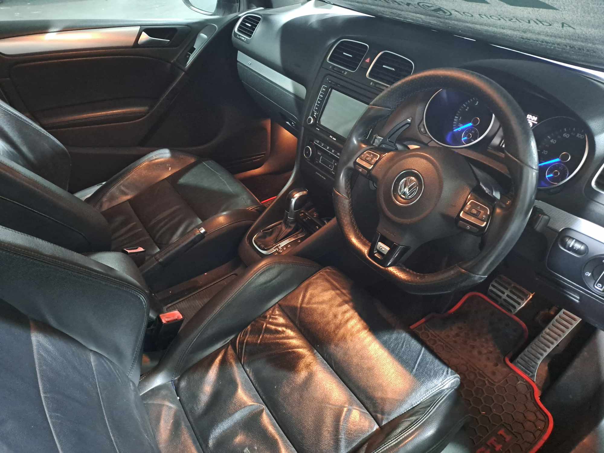 2011 VOLKSWAGEN GOLF VI 2.0 TSI R DSG thumbnail 3