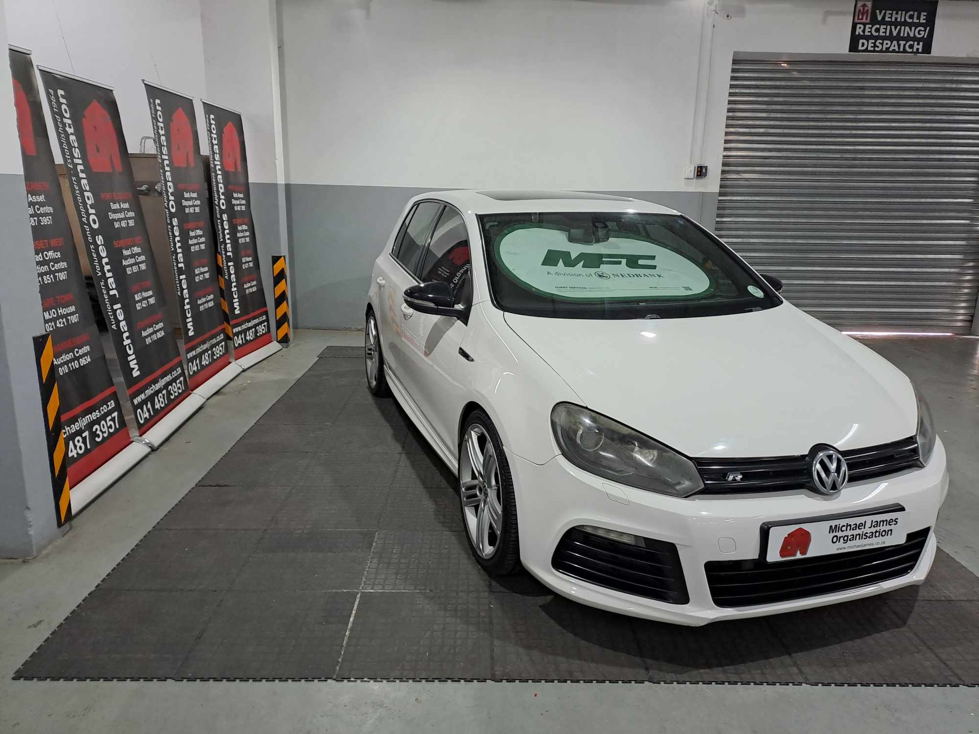 2011 VOLKSWAGEN GOLF VI 2.0 TSI R DSG thumbnail 4