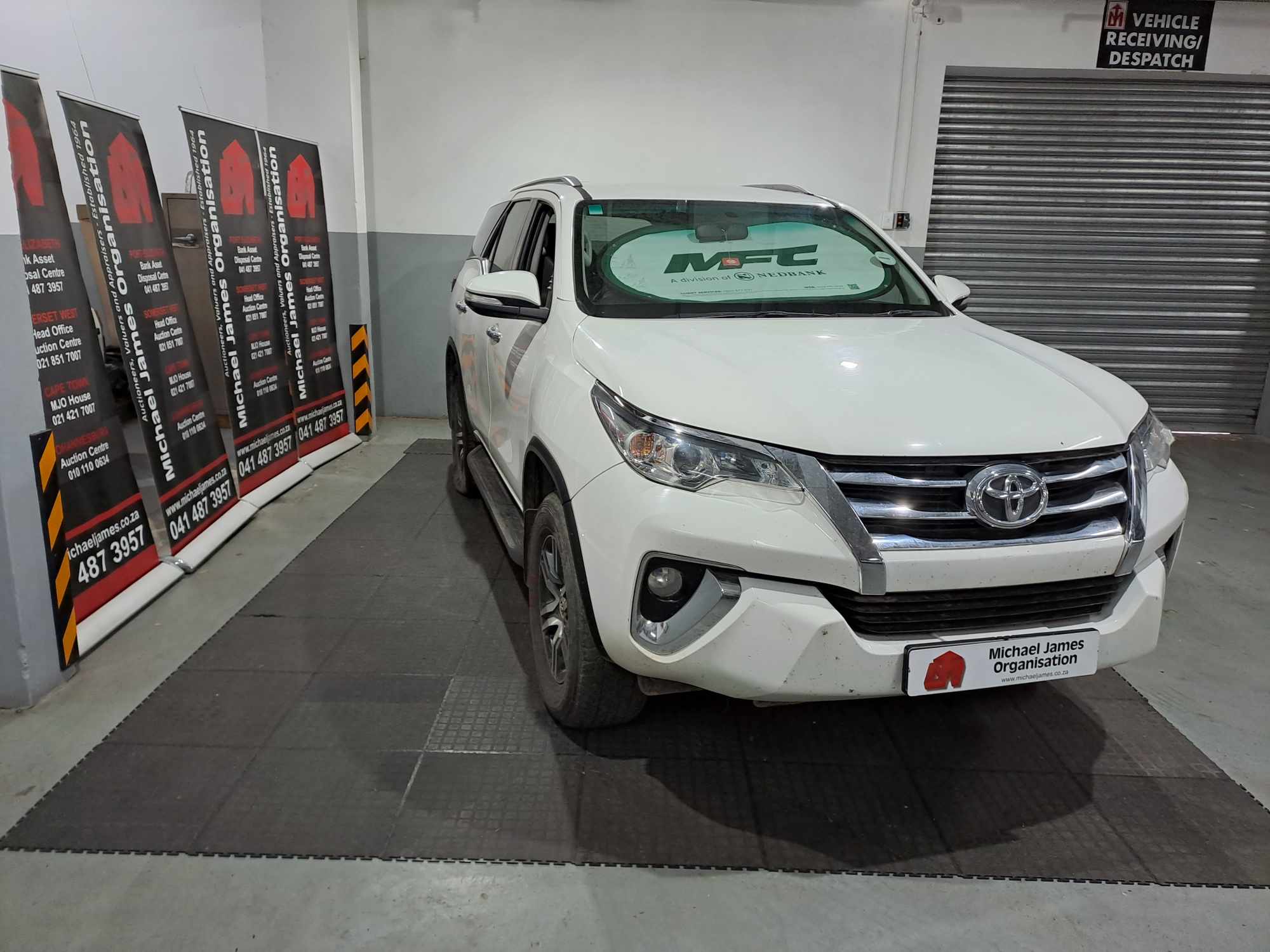2017 TOYOTA FORTUNER 2.4GD-6 R/B A/T thumbnail 5