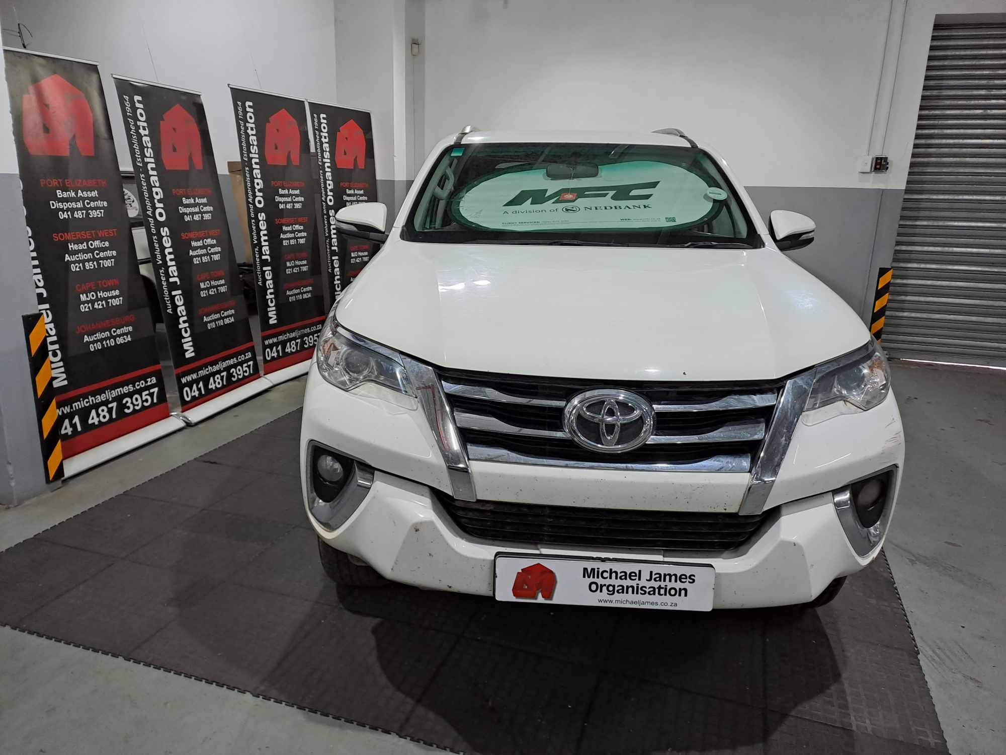 2017 TOYOTA FORTUNER 2.4GD-6 R/B A/T thumbnail 8