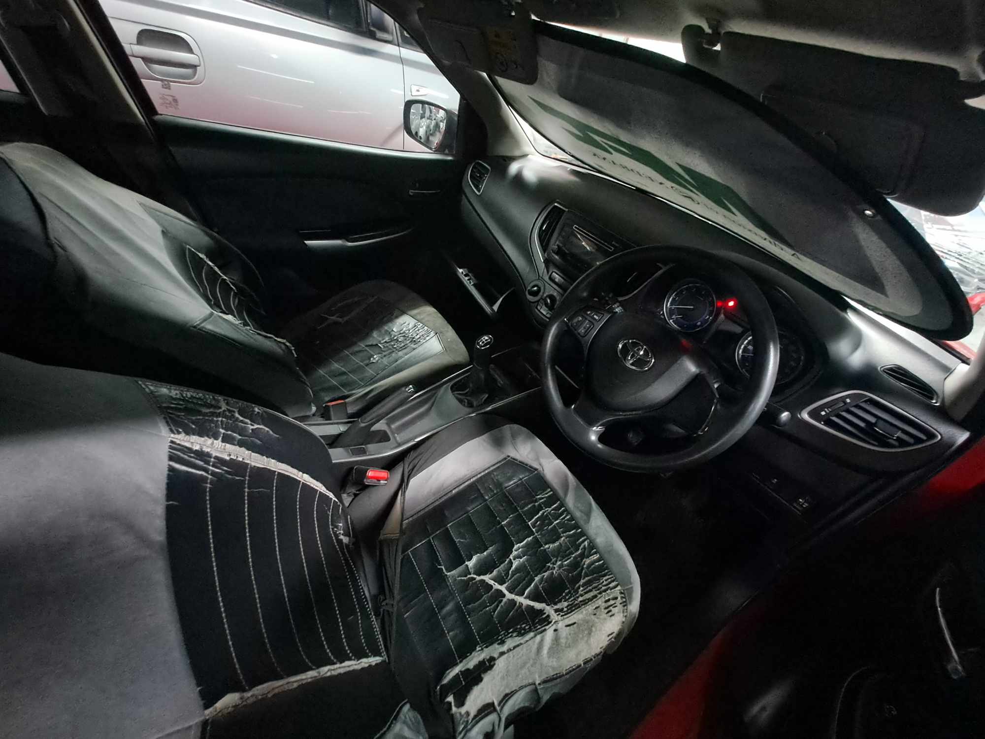 2021 TOYOTA STARLET 1.4 Xi thumbnail 2