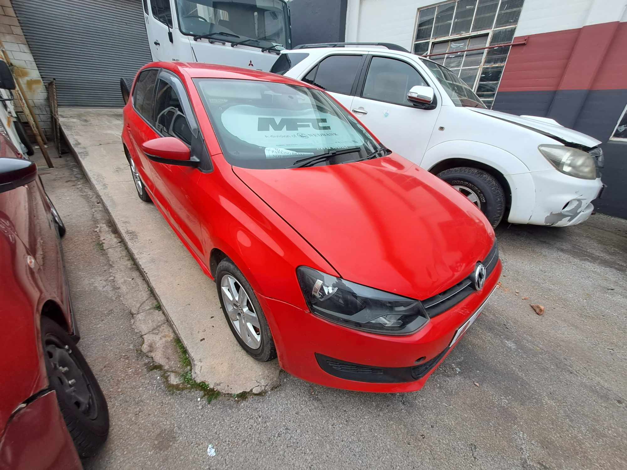 2011 VOLKSWAGEN POLO 1.6 COMFORTLINE 5DR thumbnail 5