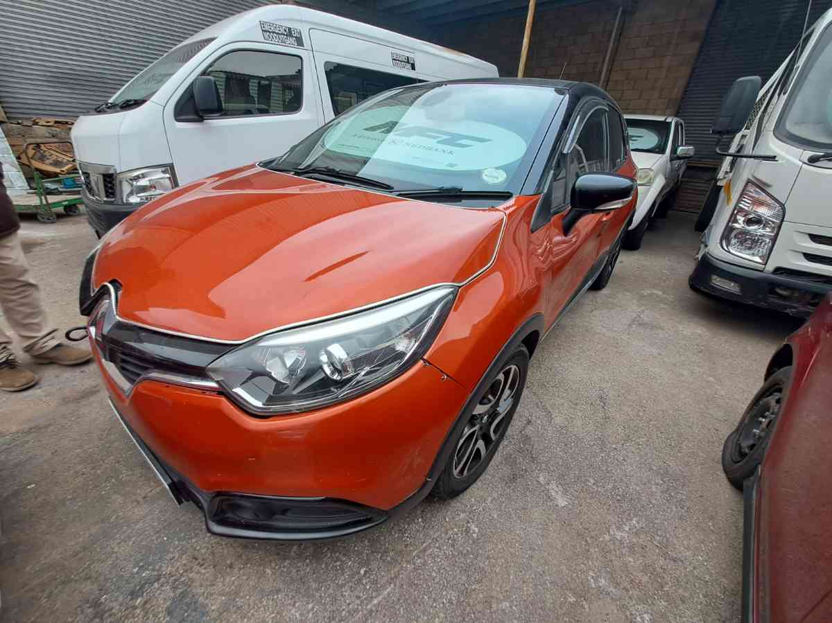 2015 RENAULT CAPTUR 900T DYNAMIQUE 5DR (66KW)